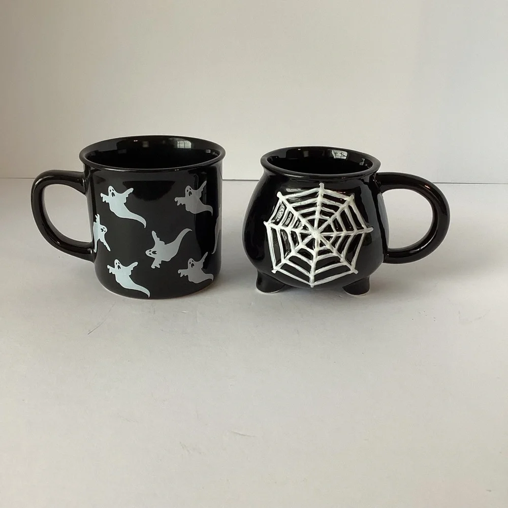 HALLOWEEN: lot of 2 coffee mugs